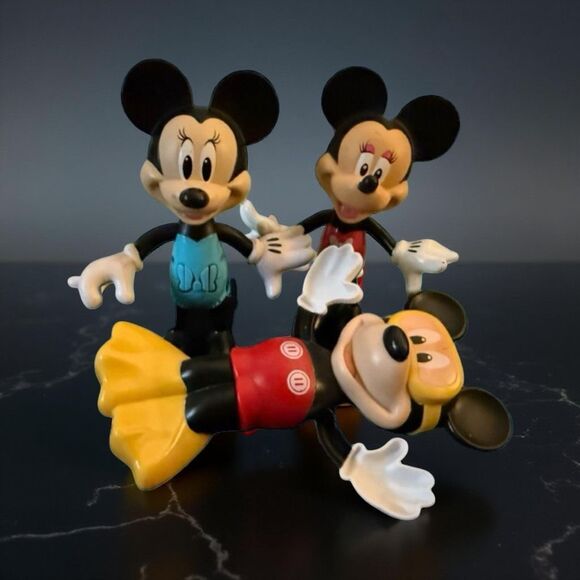 Disney Minnie Mouse Doll Snap N Style Posable Dress Up & Mickey Swimming Toy A7 - Picture 1 of 8